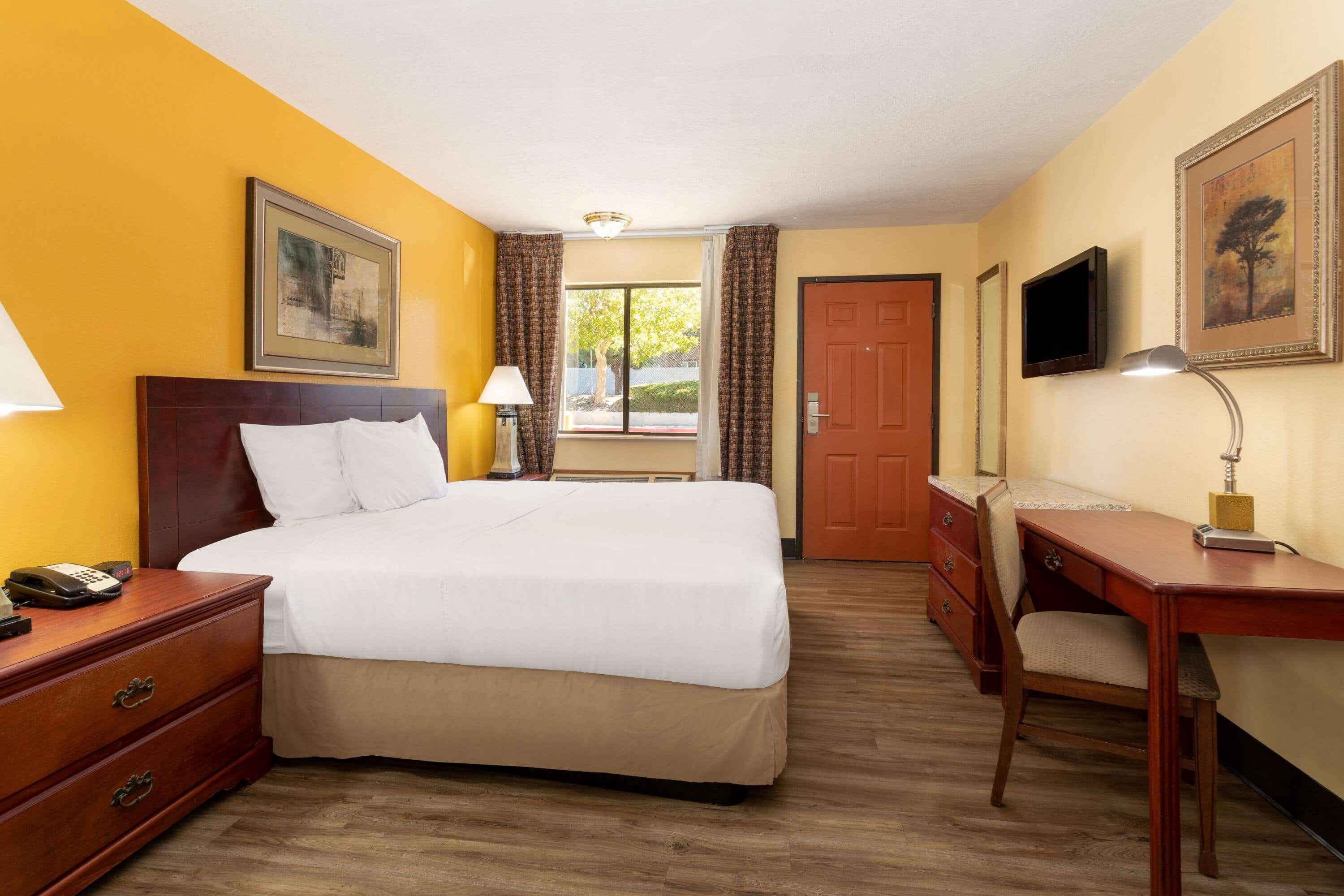 Travelodge By Wyndham Albuquerque East Екстер'єр фото